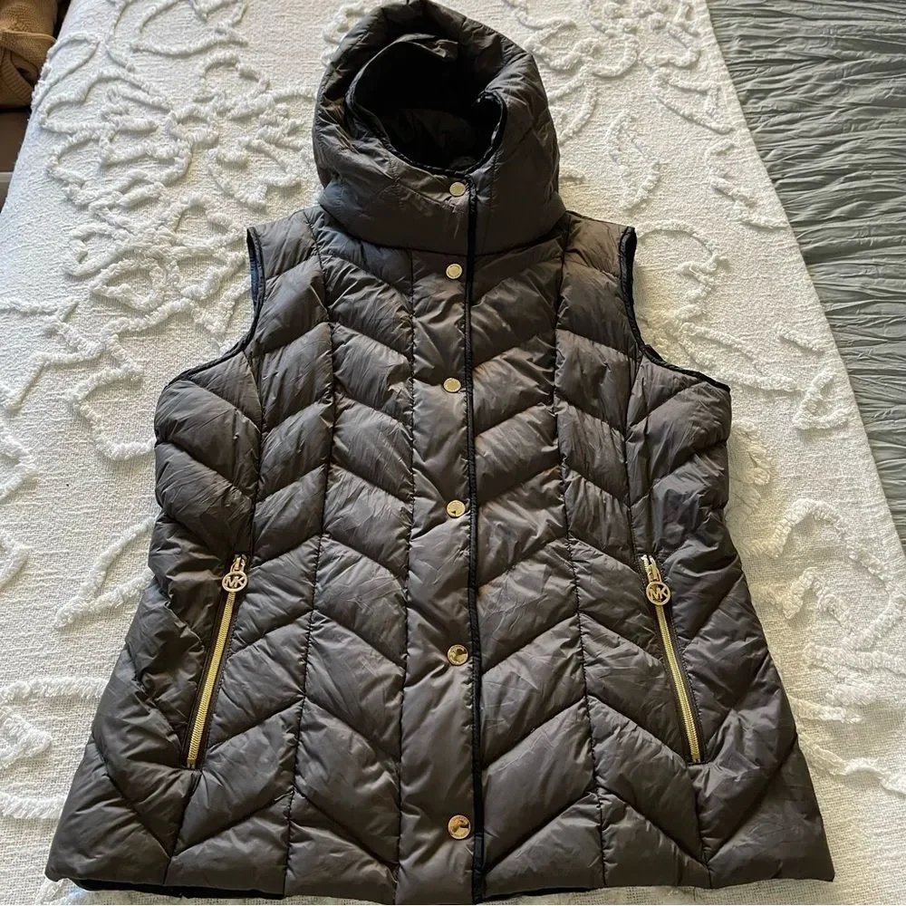 MICHAEL KORS Puffer vest/double closure front/ultralight. M.